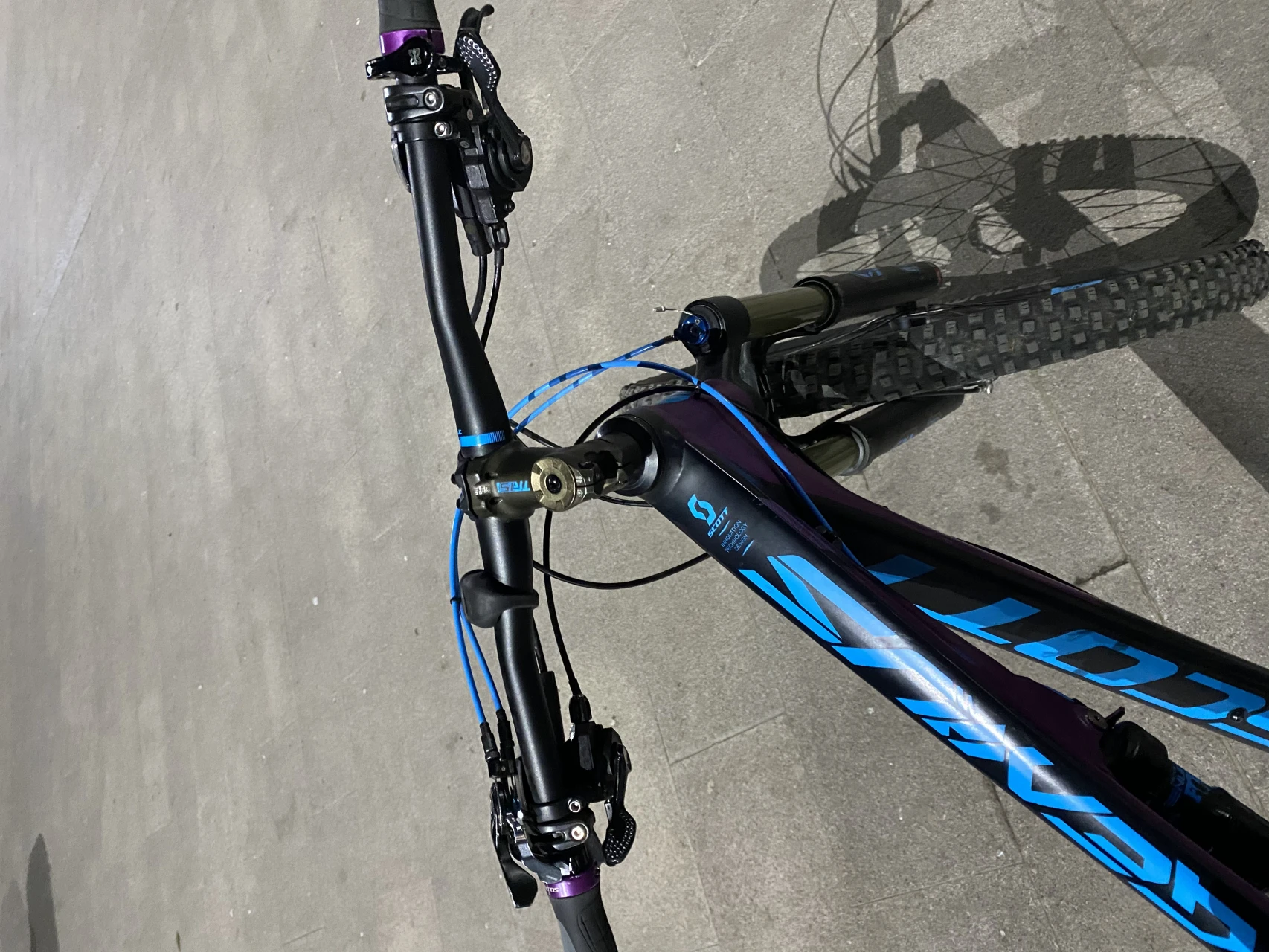 1. Vand bicicleta enduro scott genius 710 2017 marimea m