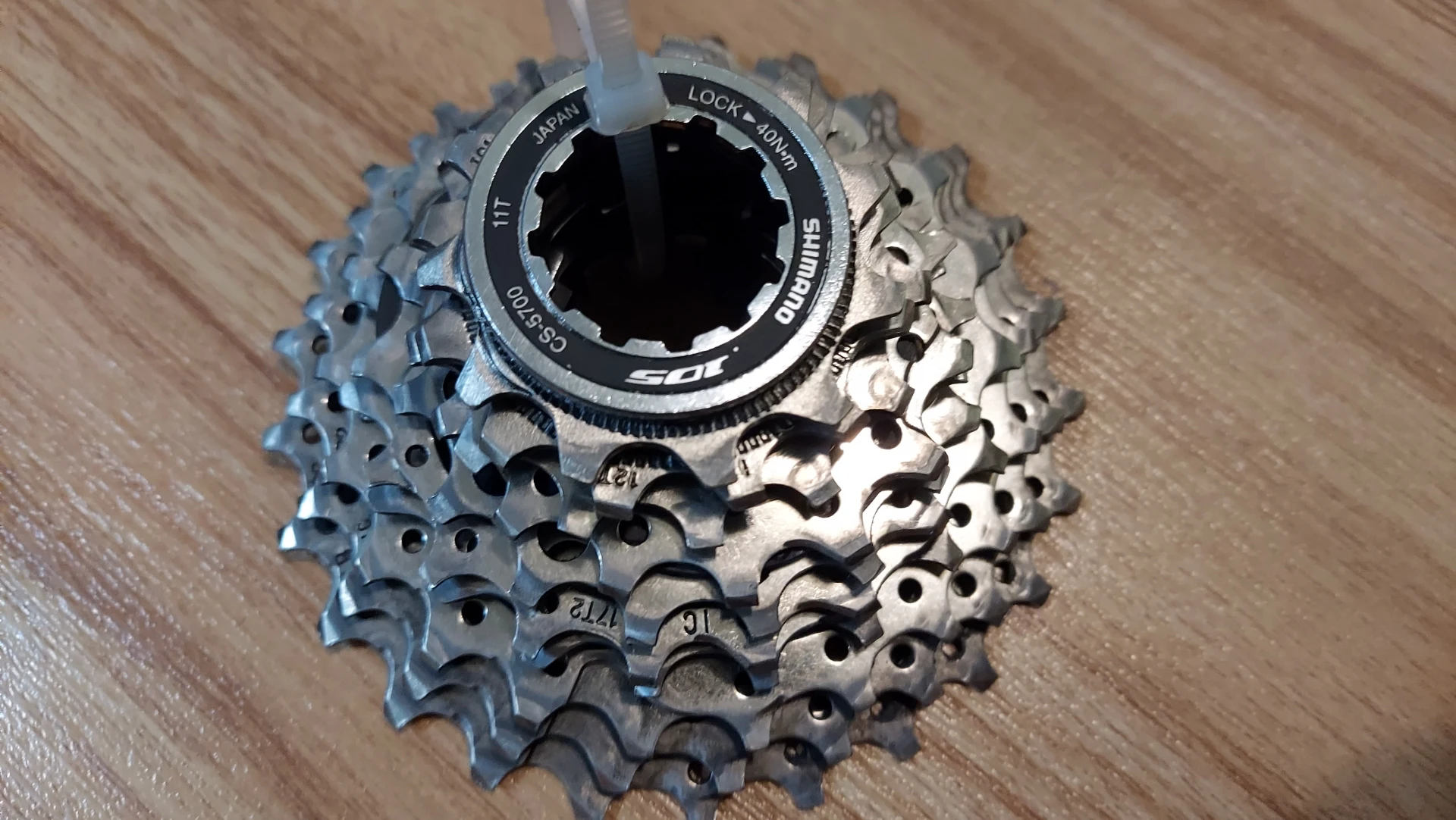 3. Shimano 105 CS-5700 10 viteze 11-25