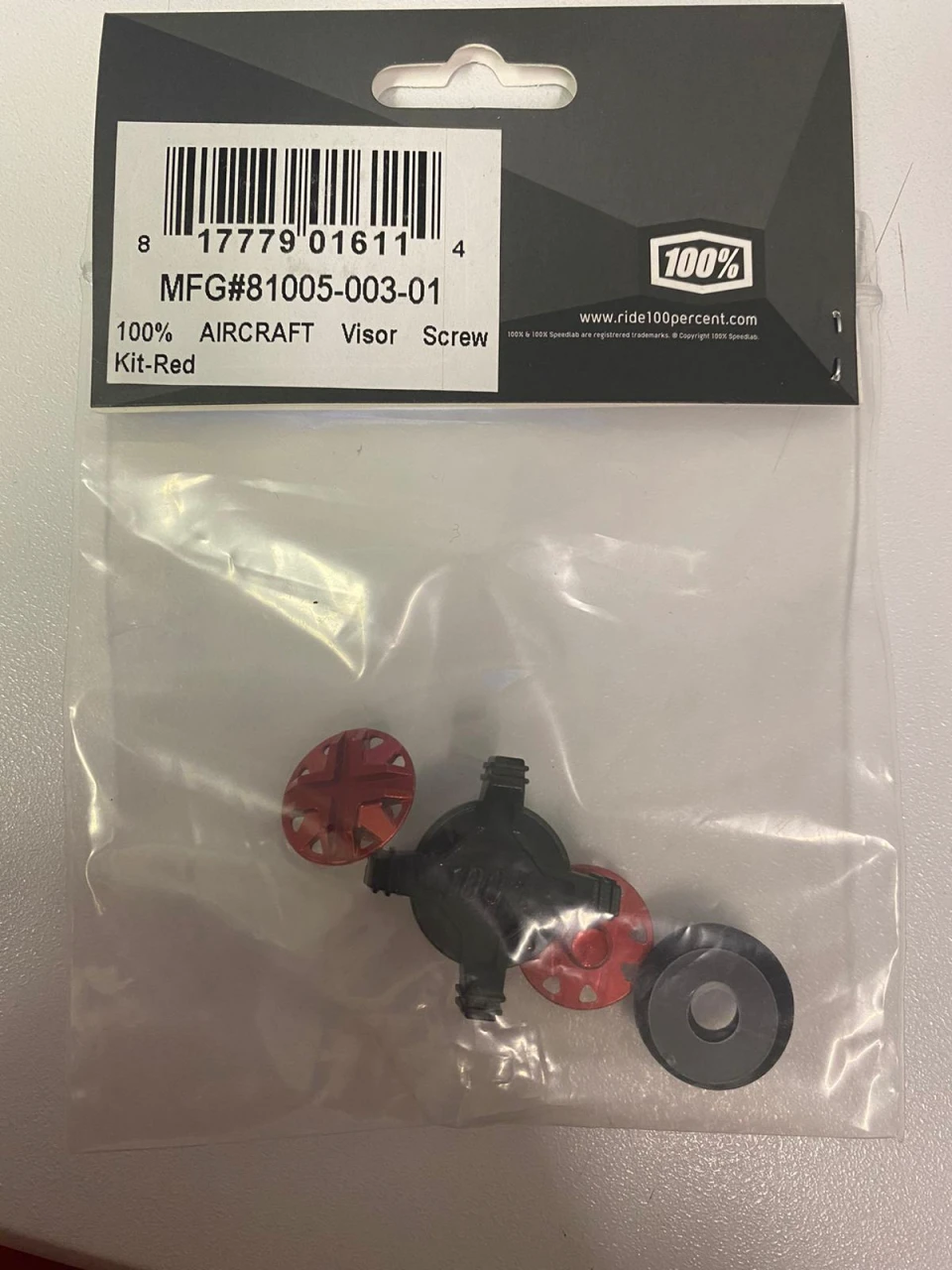 1. Kit suruburi prindere vizor casca 100% Aircraft