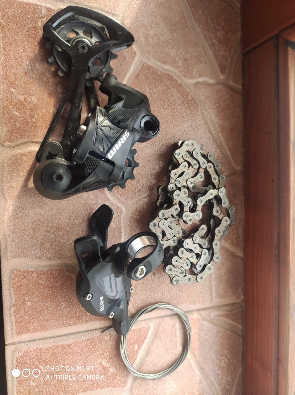1. Schimbator SRAM SX Eagle + Maneta + Lant transmisie