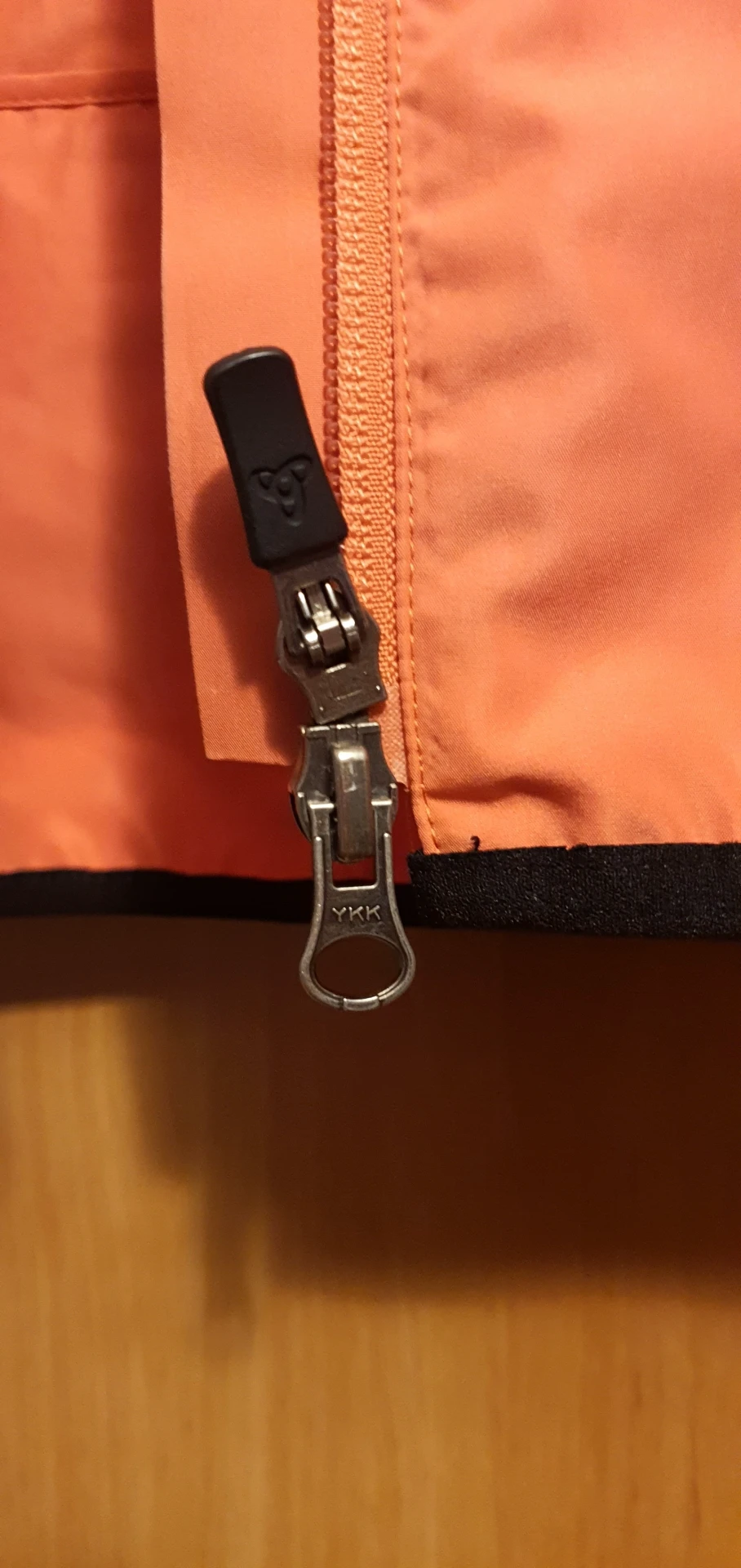 1. Vesta Odlo dama windproof masura M