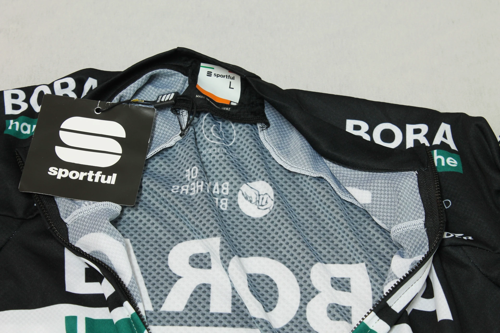 1. Tricou sportful BORA marime L NOU