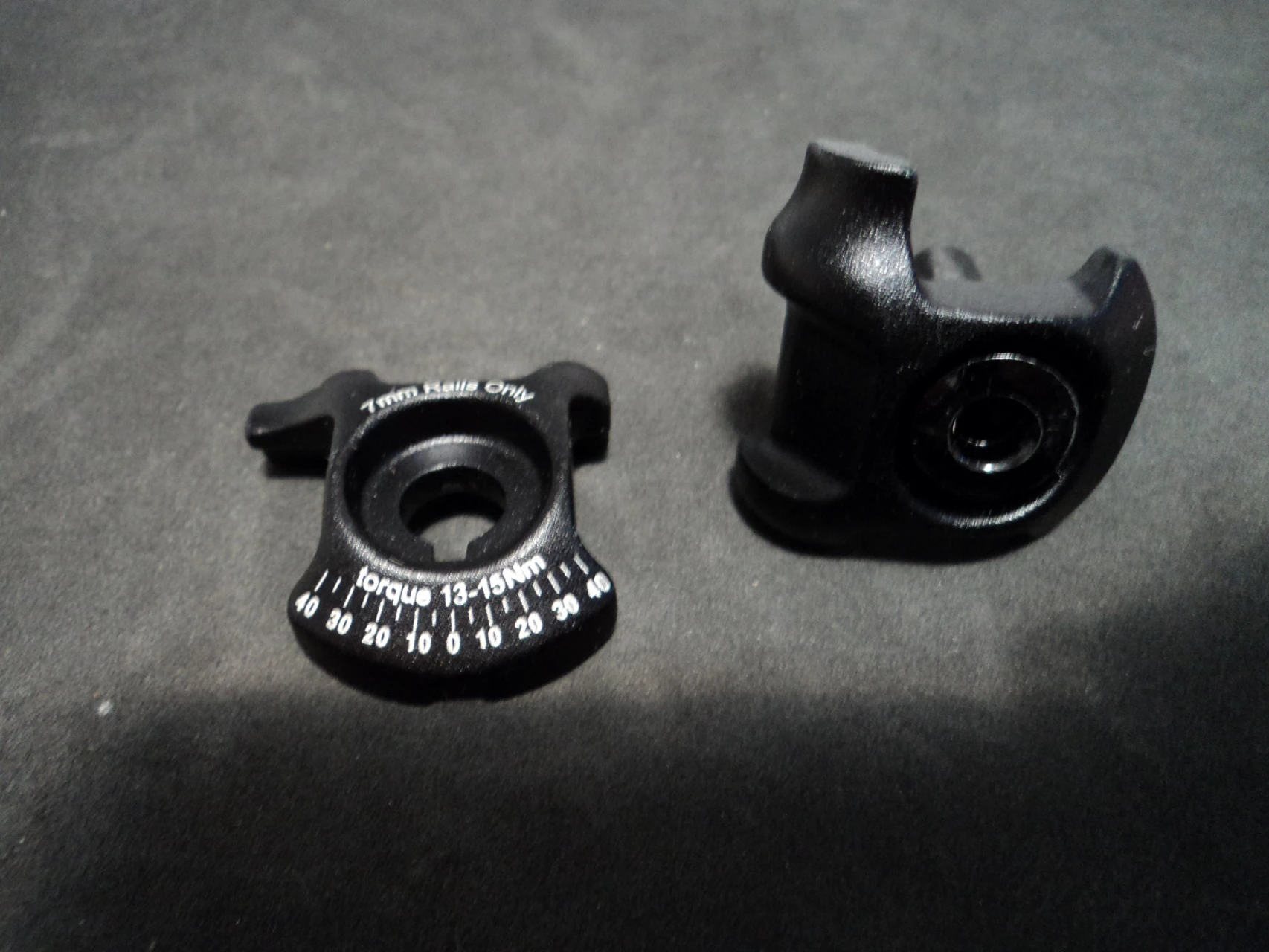 1. Adaptor tija de sa 7 mm