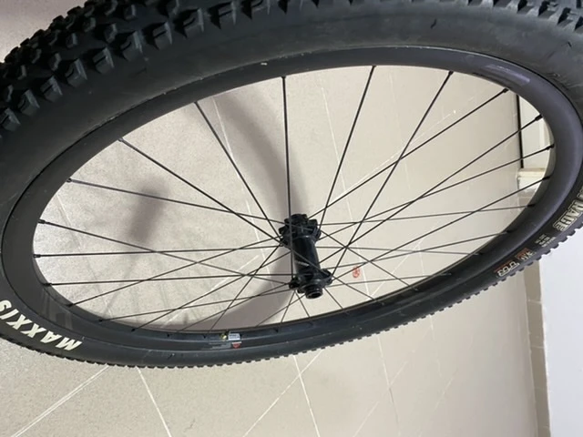 1. Roti Lapierre Carbon mtb 29 boost