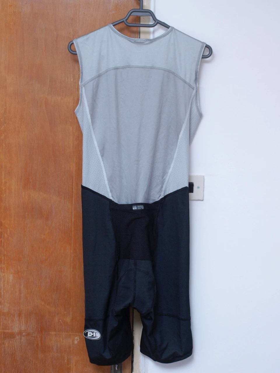 1. Skinsuit, combinezon triatlon De Soto L