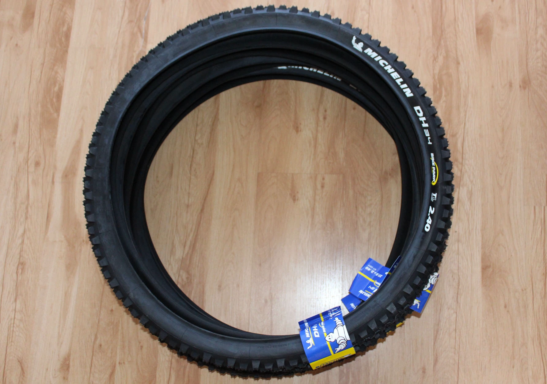 1. Michelin DH 34 Bike Park 27.5x2.40" Tubeless - sarma