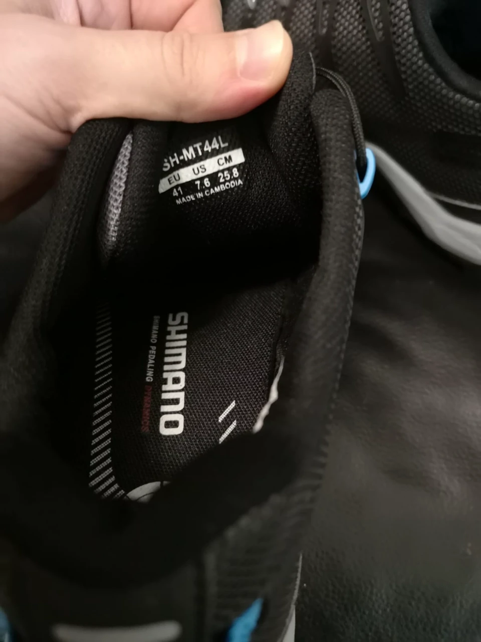 1. Shimano SH-MT44L