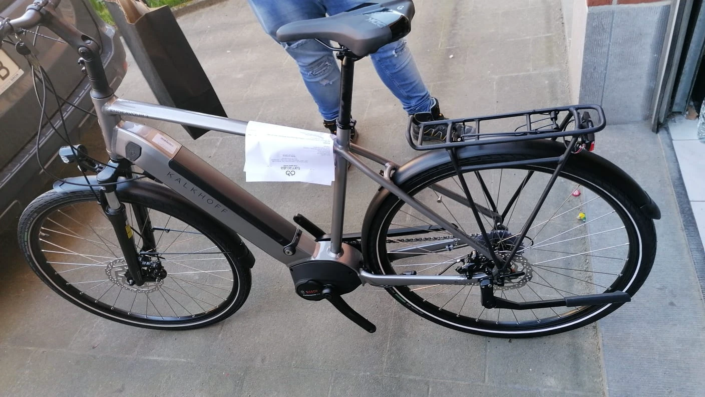 1. Bicicleta trekking electrica