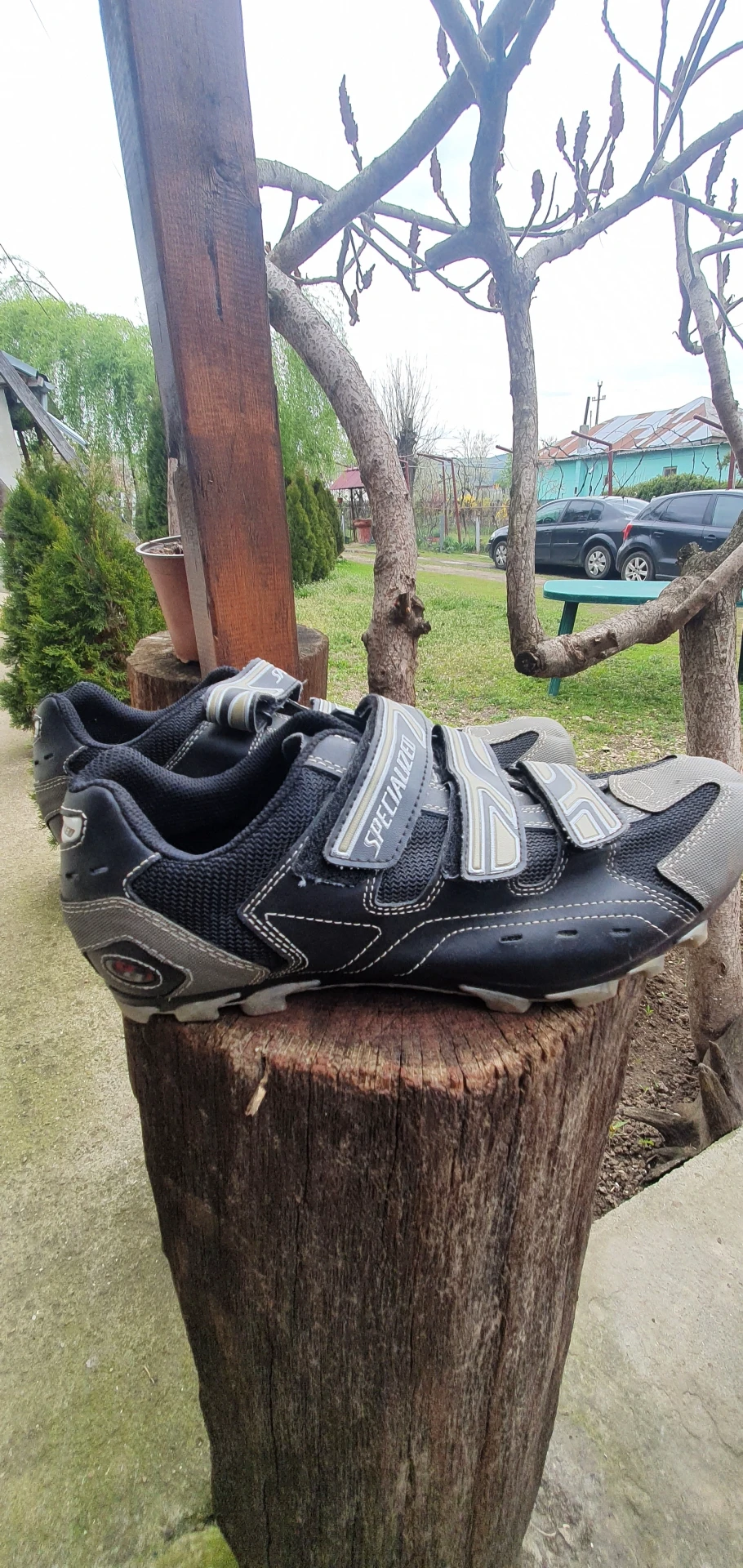 1. Specialized incaltaminte Mtb 45