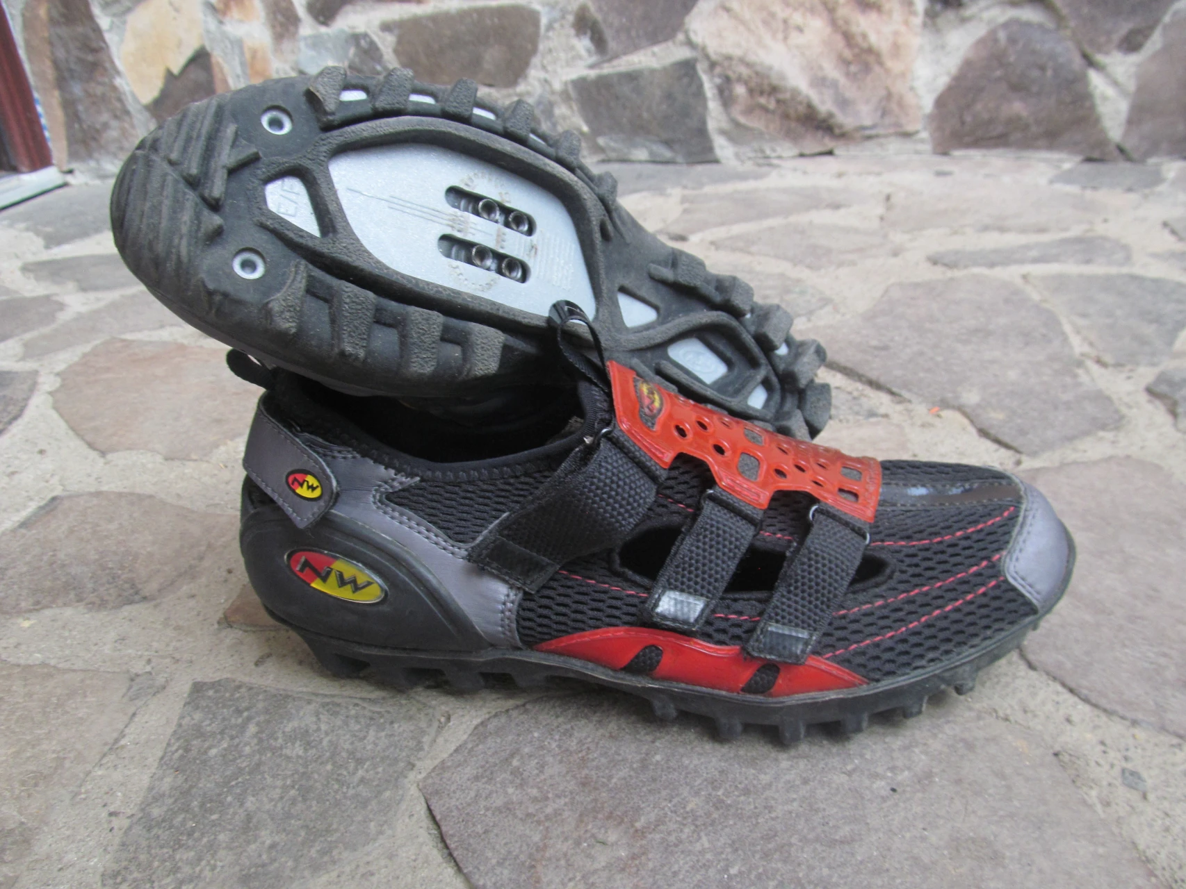1. Pantofi Northwave nr 38, 25 cm