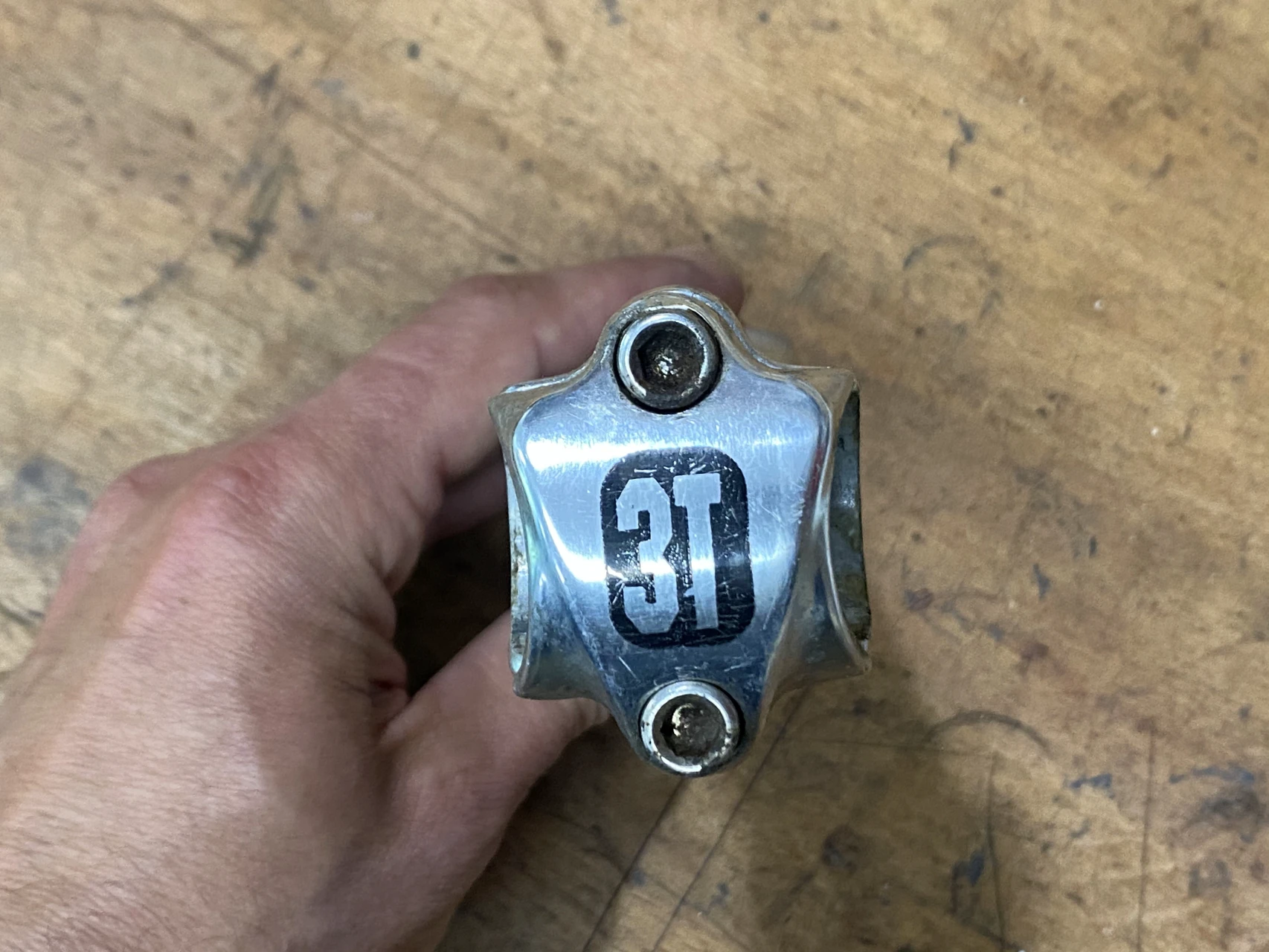 2. Pipa 3t 1 1/8 cu prindere de 25.4