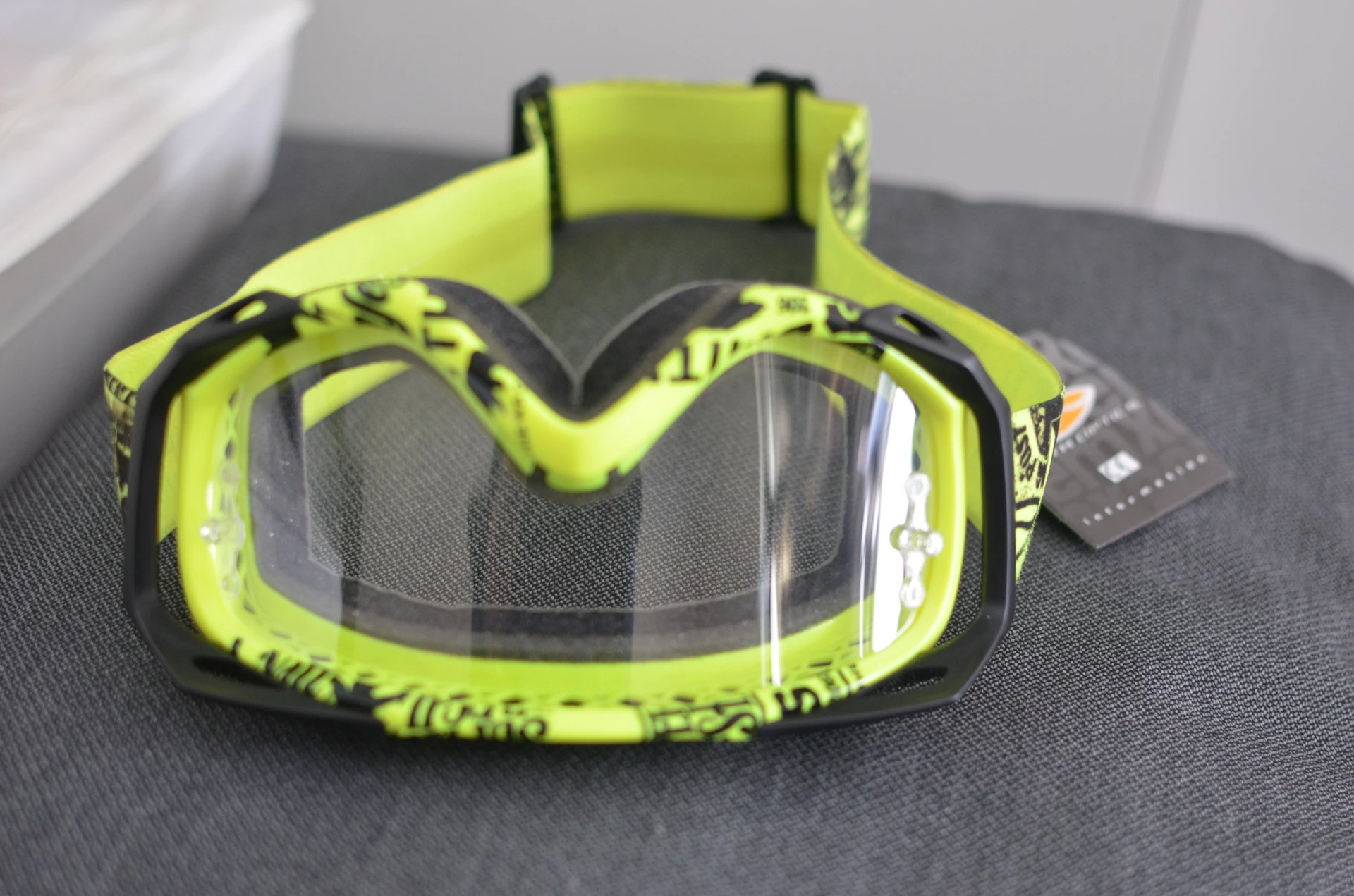 5. NOU! Ochelari goggles SMITH Fuel V.2