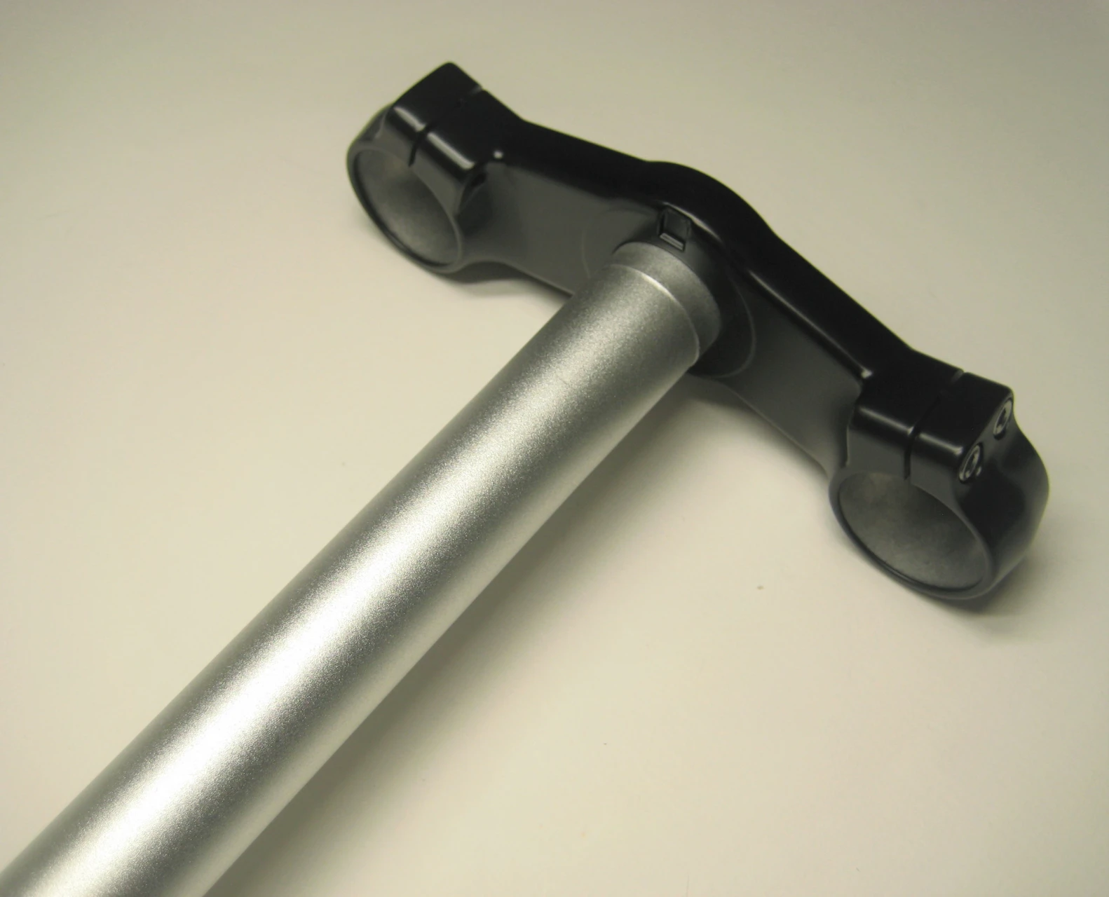 3. DVO ONYX DC 1"1/8 Fork Lower Crown Steerer, nou