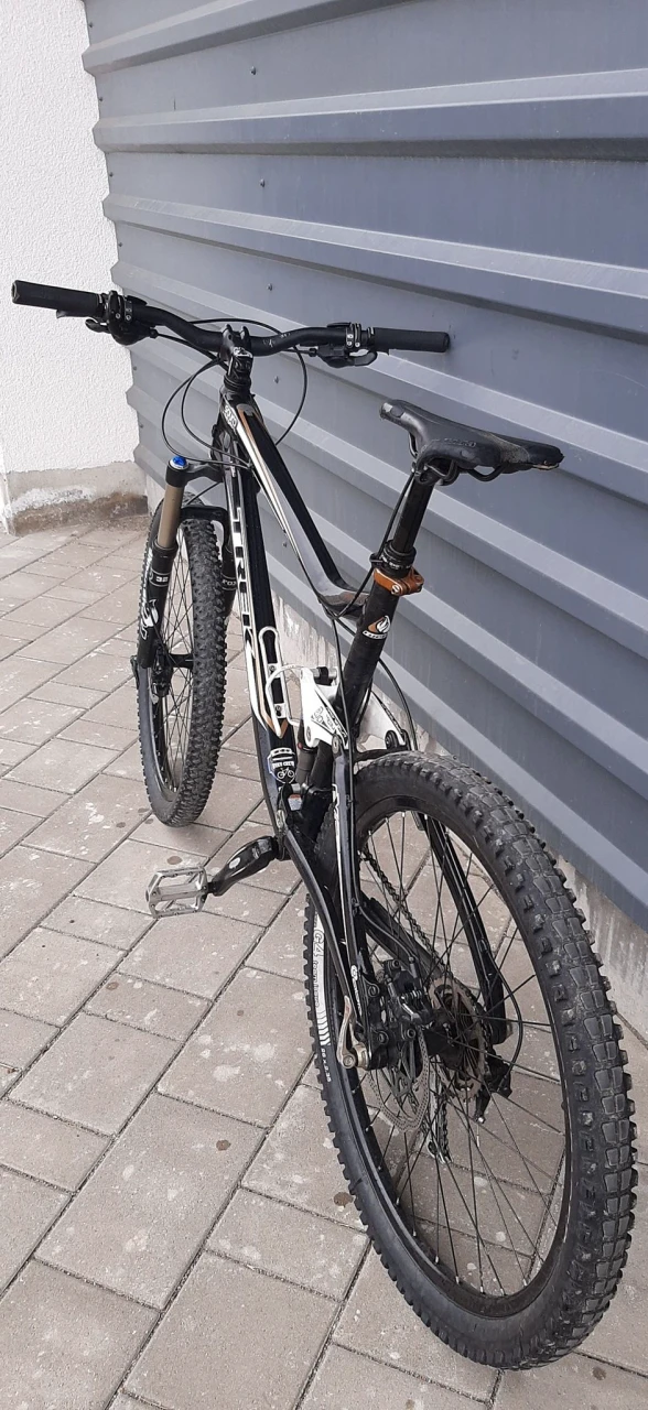 7. Trek bicikli