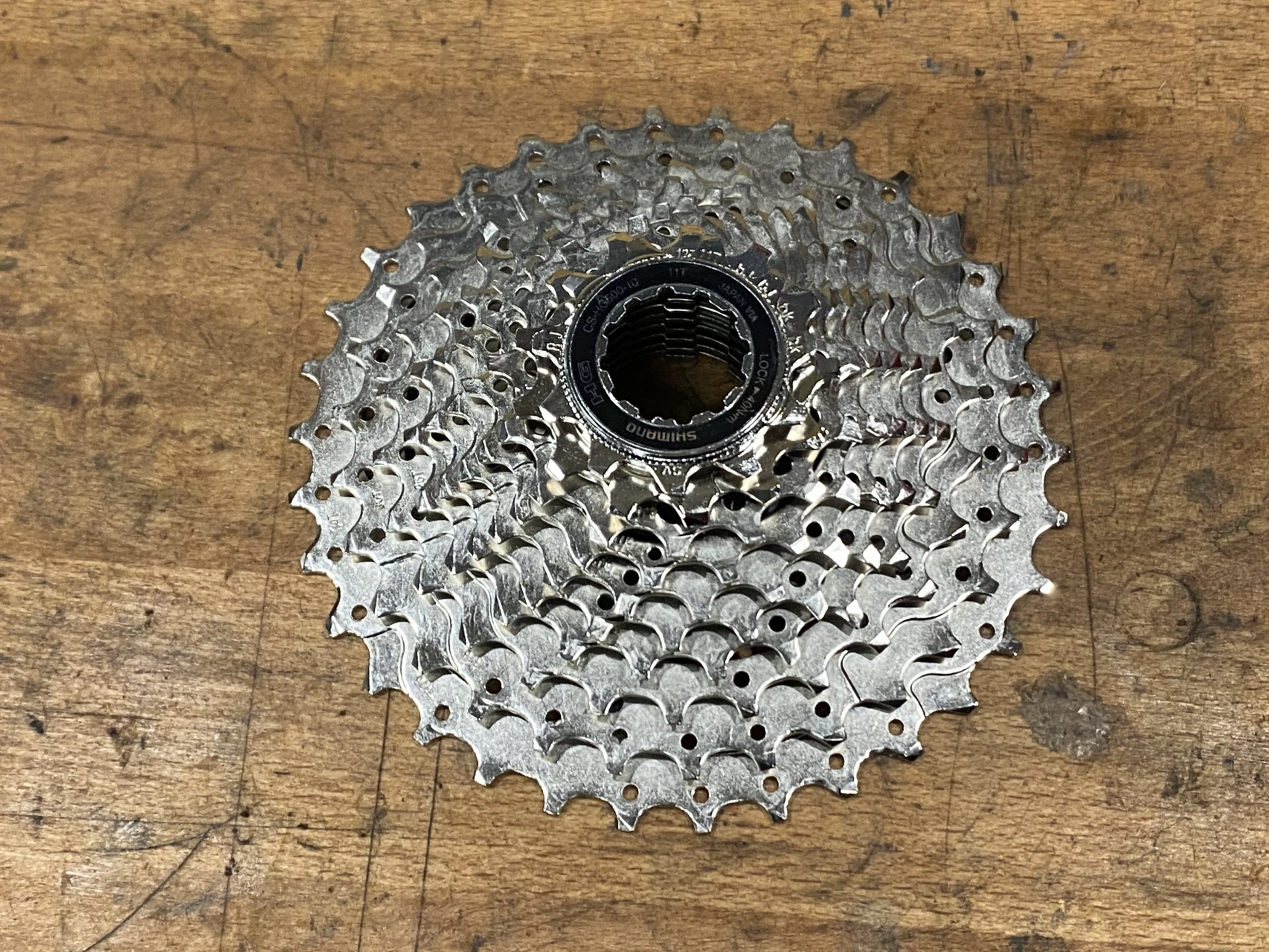 1. Pinioane shimano hg50-10 10v 11-34 noi fara cutie