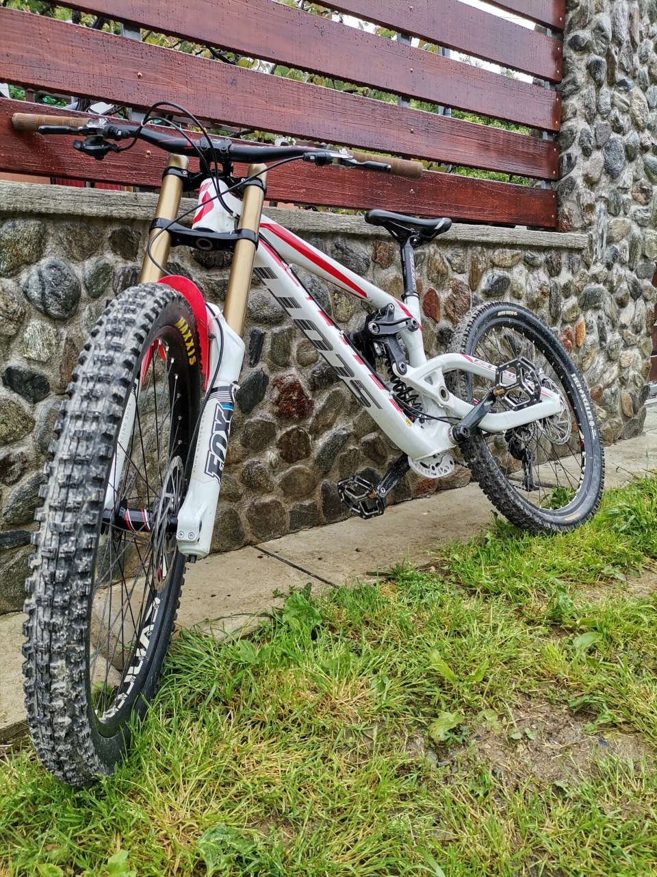 1. Vand downhill scott gambler