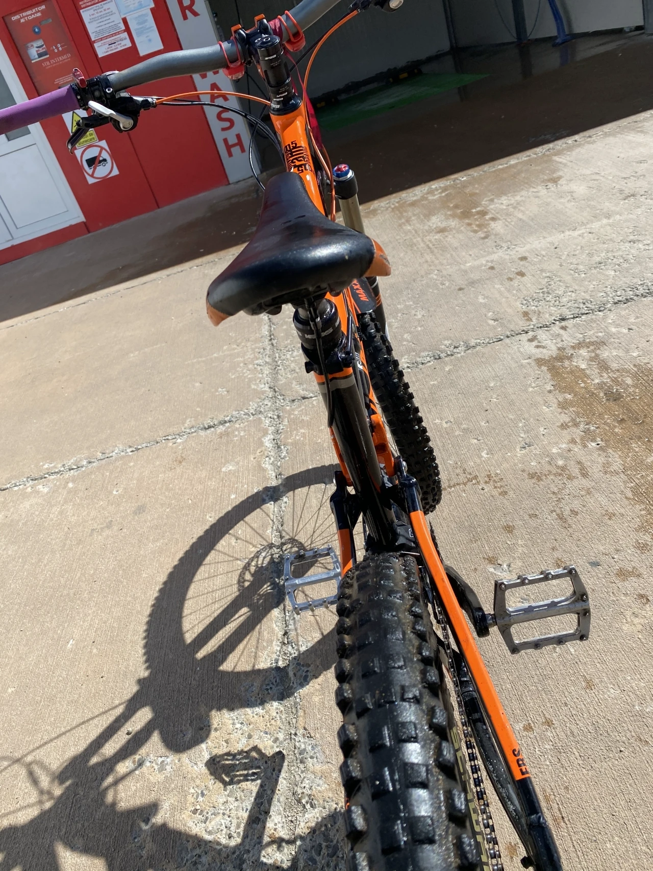 1. Bicicleta enduro Univega RAM AM-5