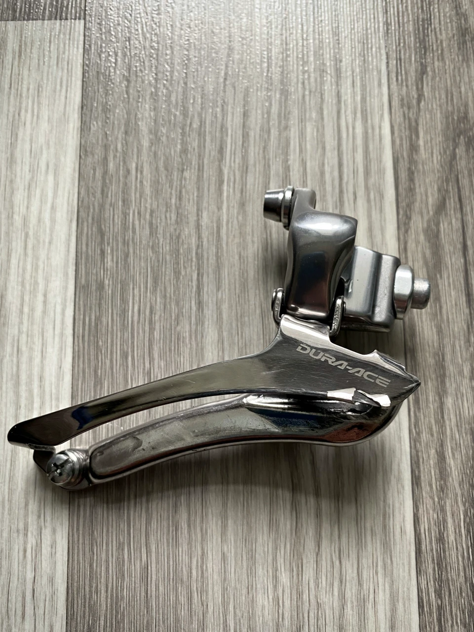 5. Schimbator foi Shimano Dura Ace FD-7900
