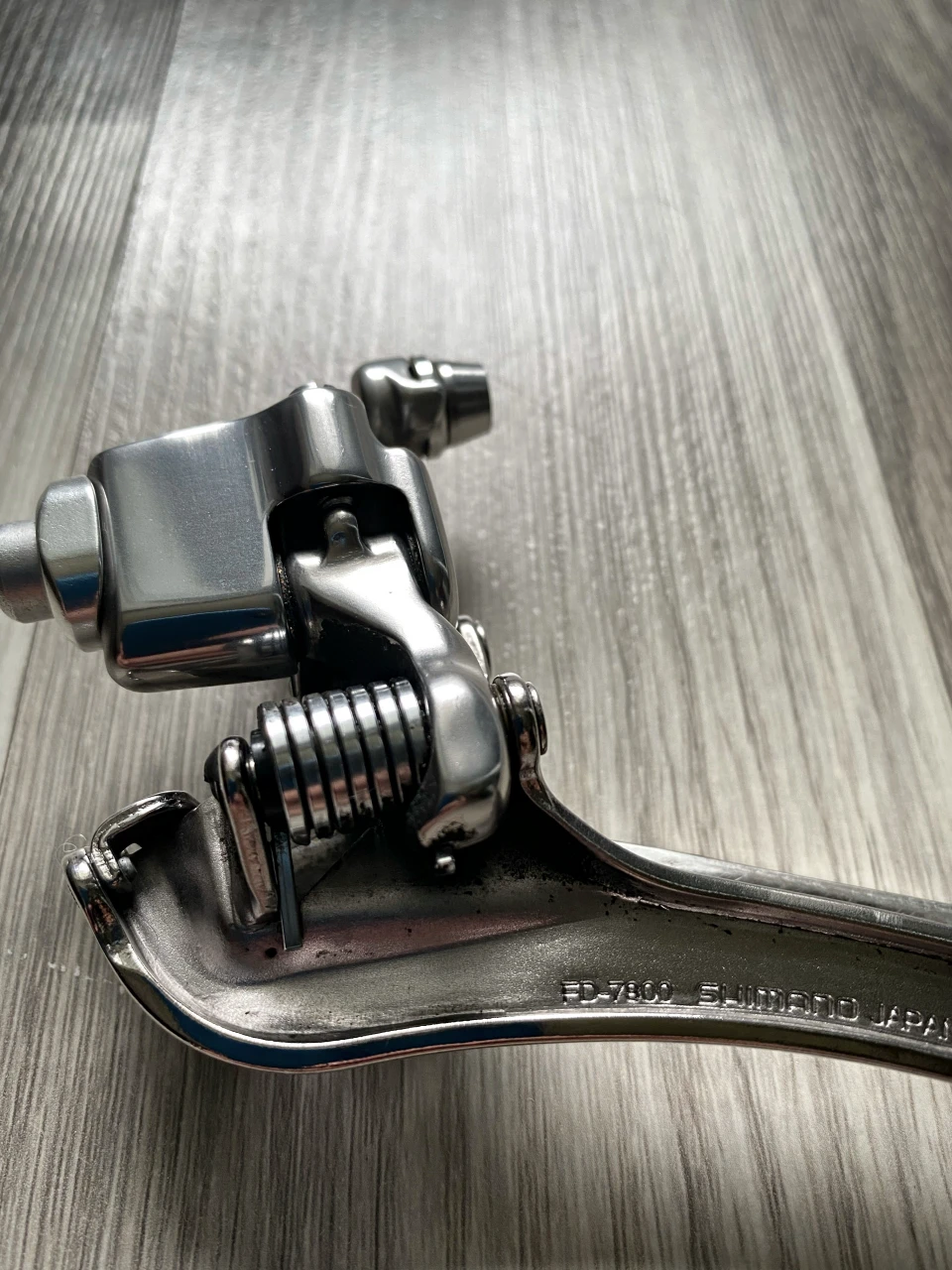 1. Schimbator foi Shimano Dura Ace FD-7900