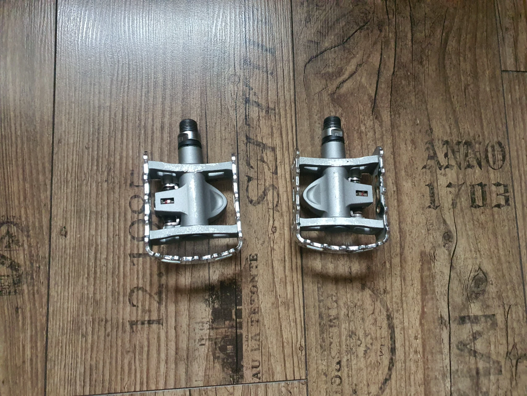 2. Pedale automate SPD/Platforma Shimano M324