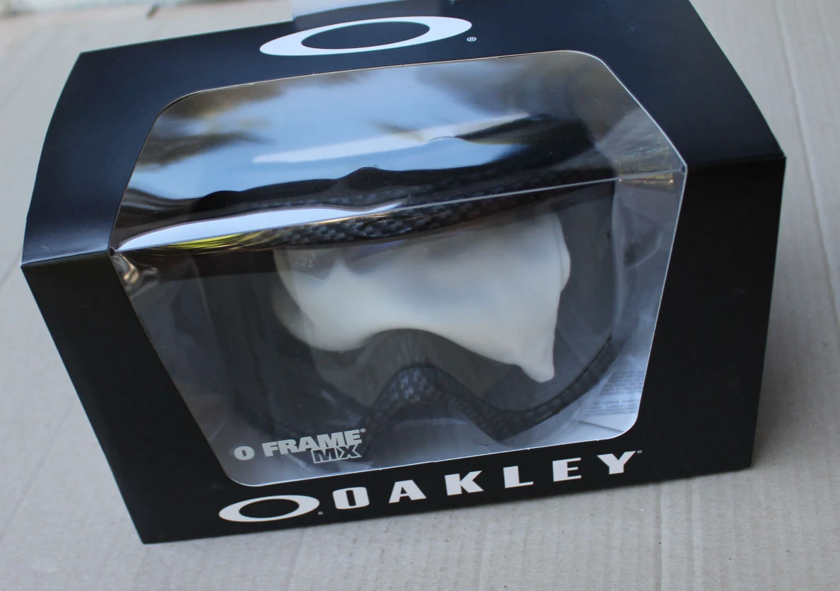 5. Oakley O-FRAME MX Carbon Black - Goggle