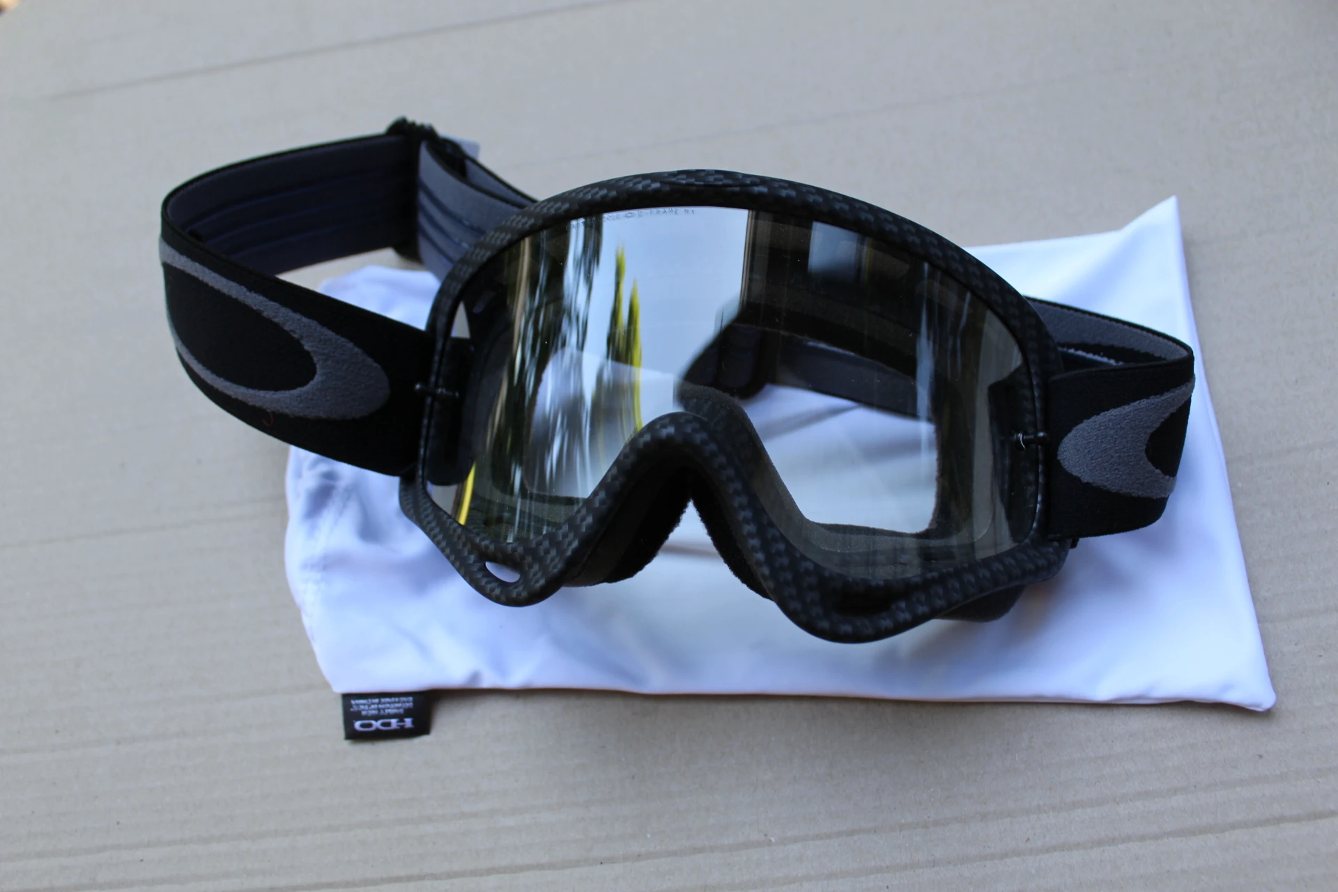 3. Oakley O-FRAME MX Carbon Black - Goggle