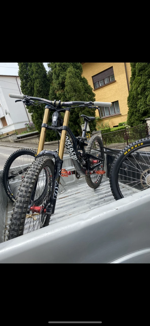 1. Santa cruz v10