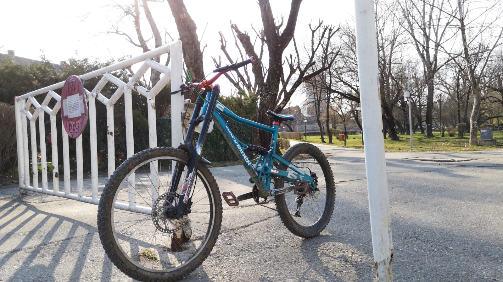 1. Downhill Fr6