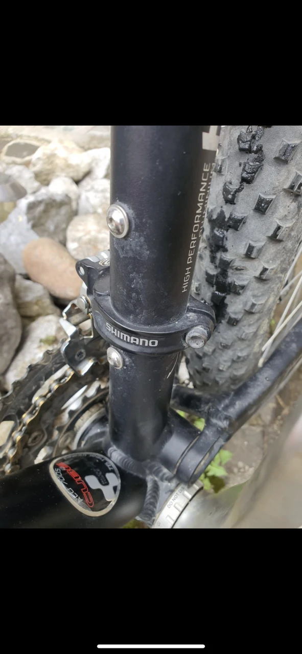 1. Bicicleta MTB Cube