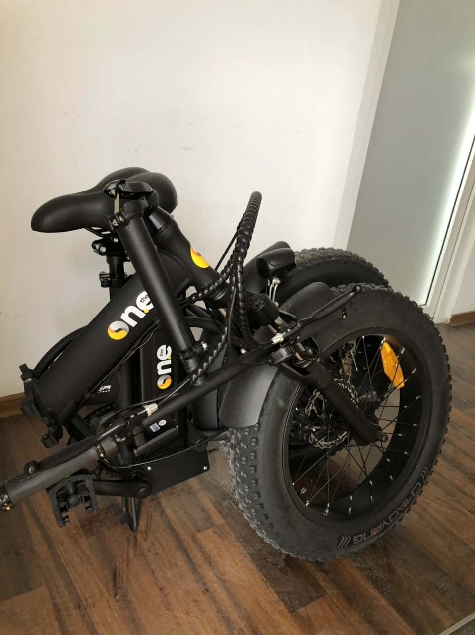 1. Bicicleta electrica pliabila Fat Folding e-bike