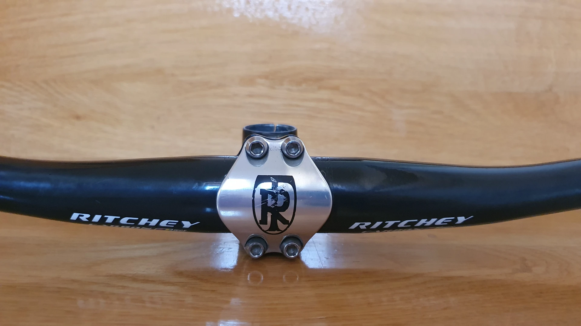 1. Ghidon Ritchey Carbon WCS 650mm