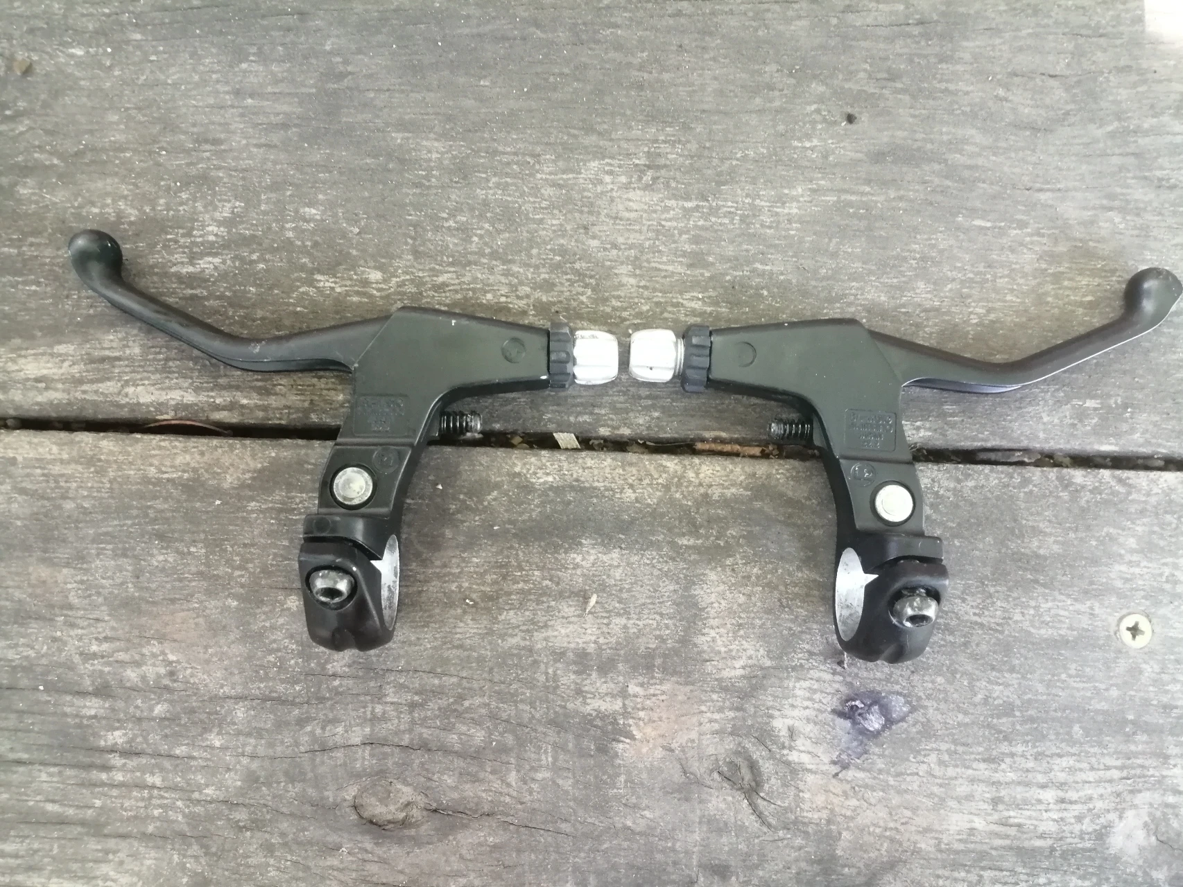 1. Set manete frana Shimano Deore m510