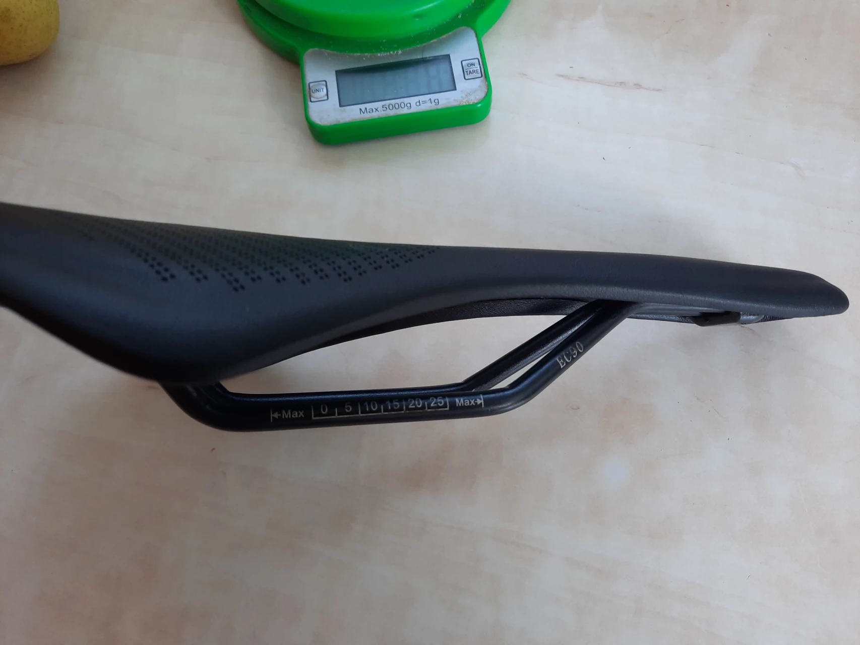 1. Sa ec90 toupe noua 199gr. aluminiu piele mult padding
