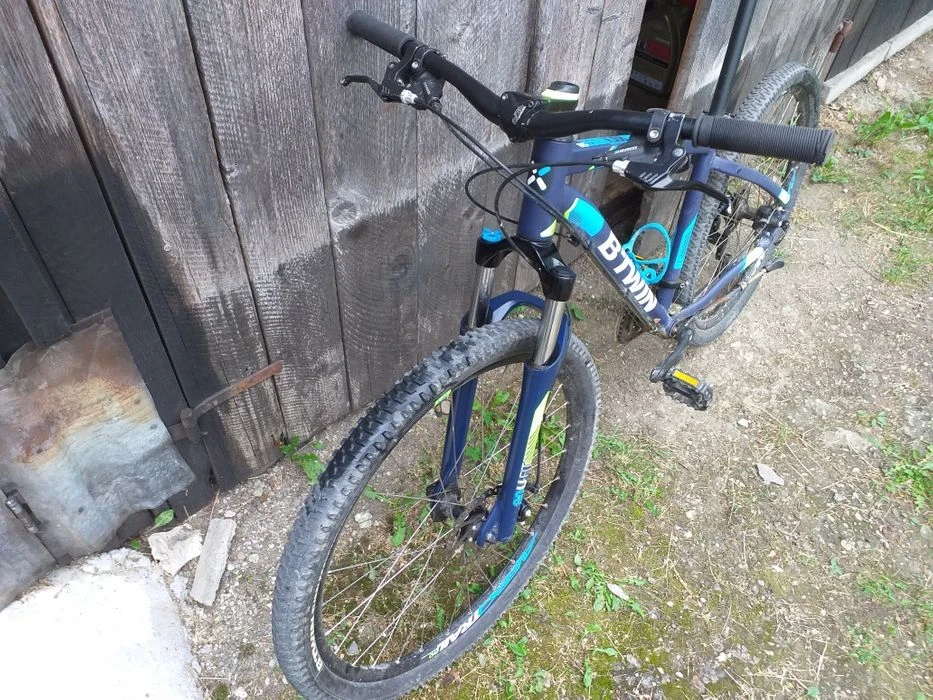 1. Btwin Rockrider 520