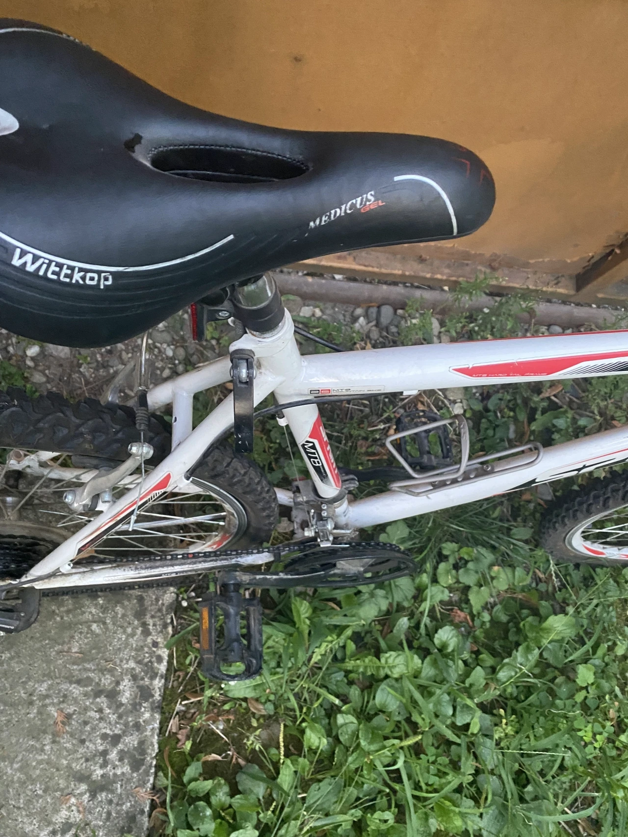 1. Bicicleta Sprint - Cougar MTB