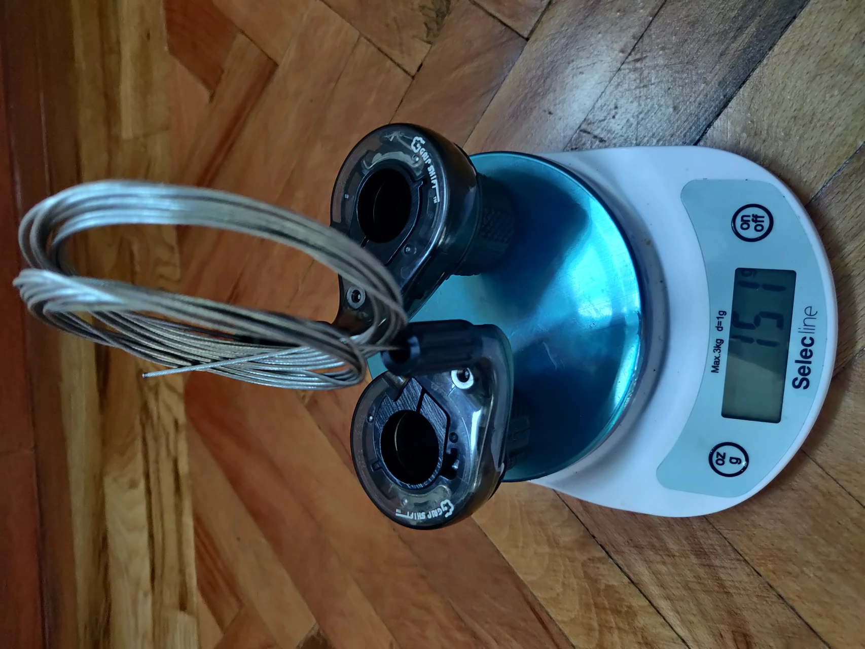 1. Set manete Grip Shift 3x8 viteze