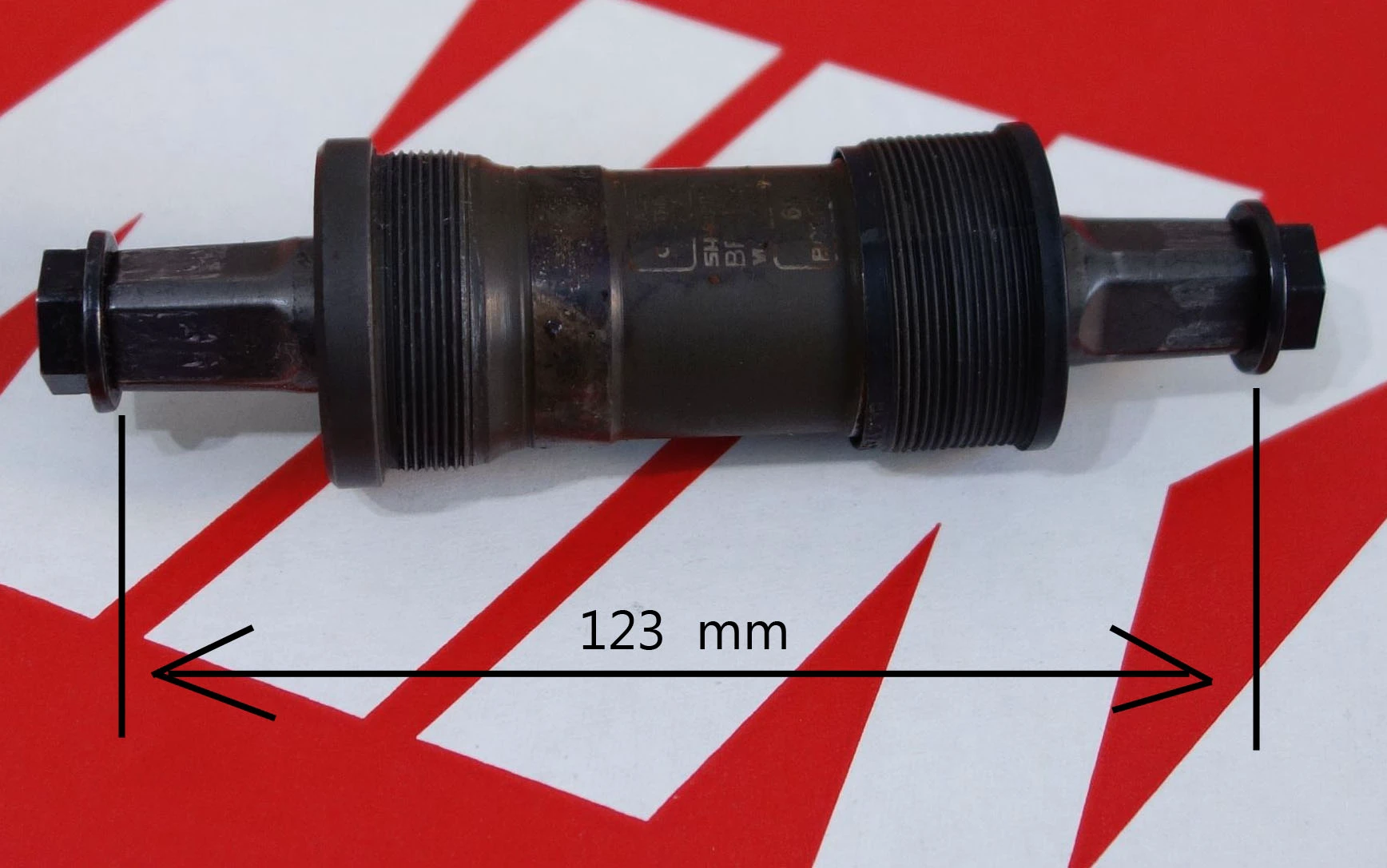 1. Vand butuc pedalier monobloc Shimano UN26 MTB 123 mm