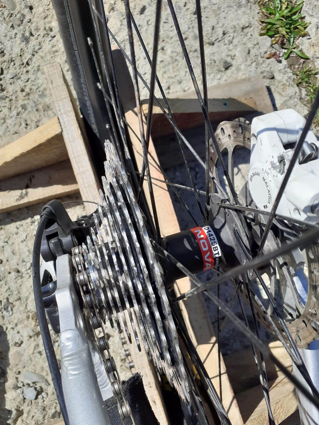 1. DHS Terrana 27.5 Custom Fox Nukeproof Novatec Reverse