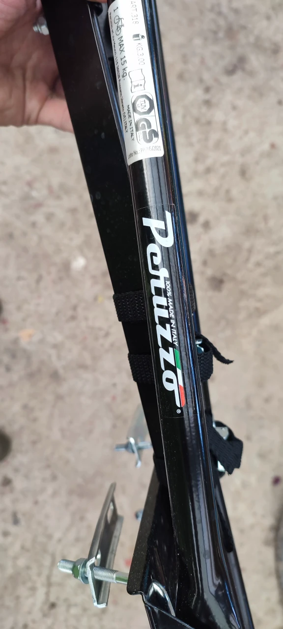 1. Suport masina marca Peruzzo Modena cu prindere pe bare transversale