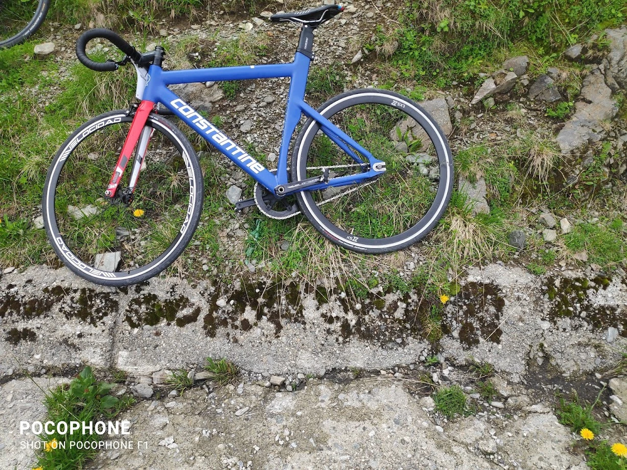 1. Vând cadru fixie Constantine