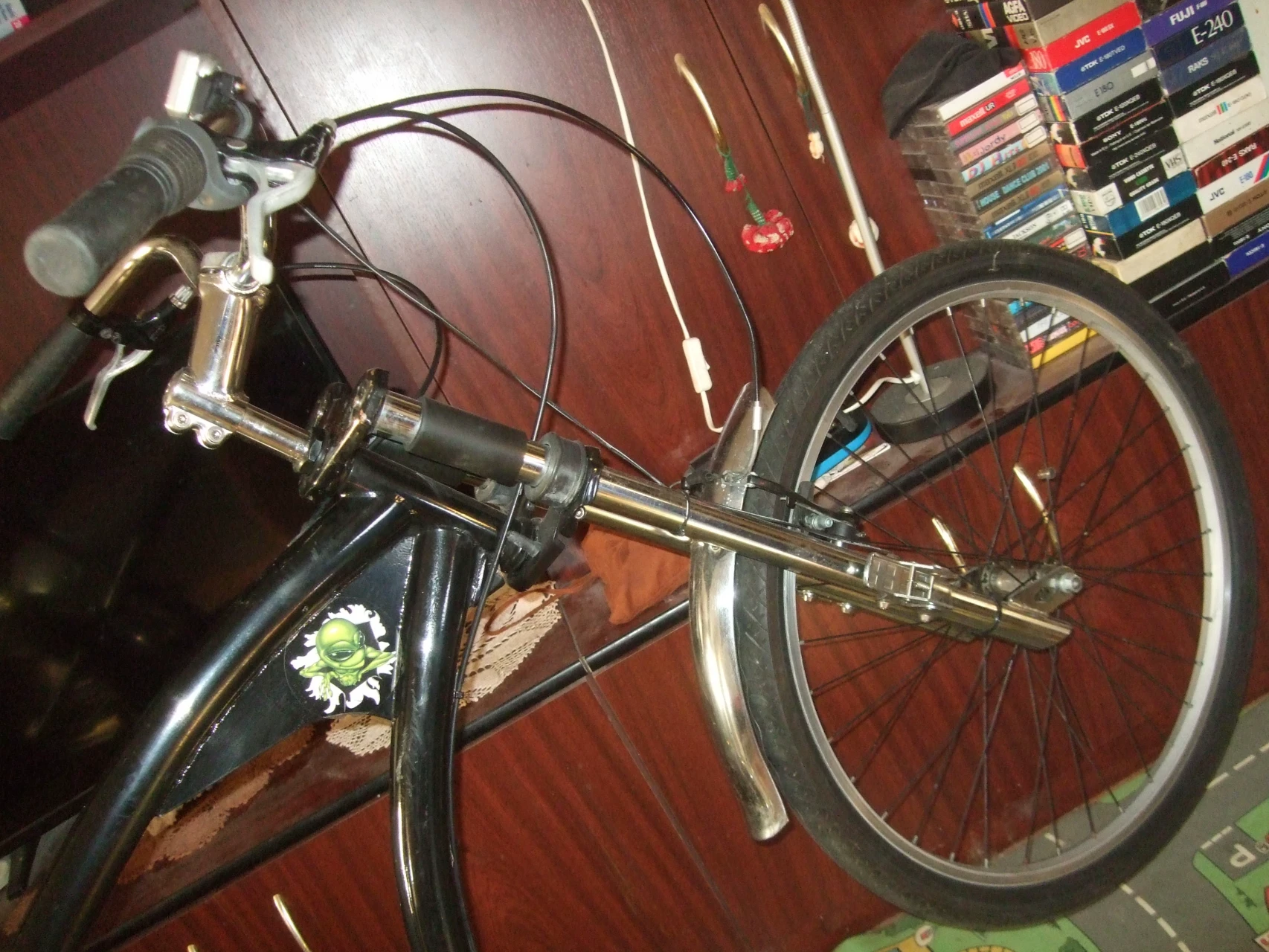 1. Bicicletă Chopper adulți 3 viteze