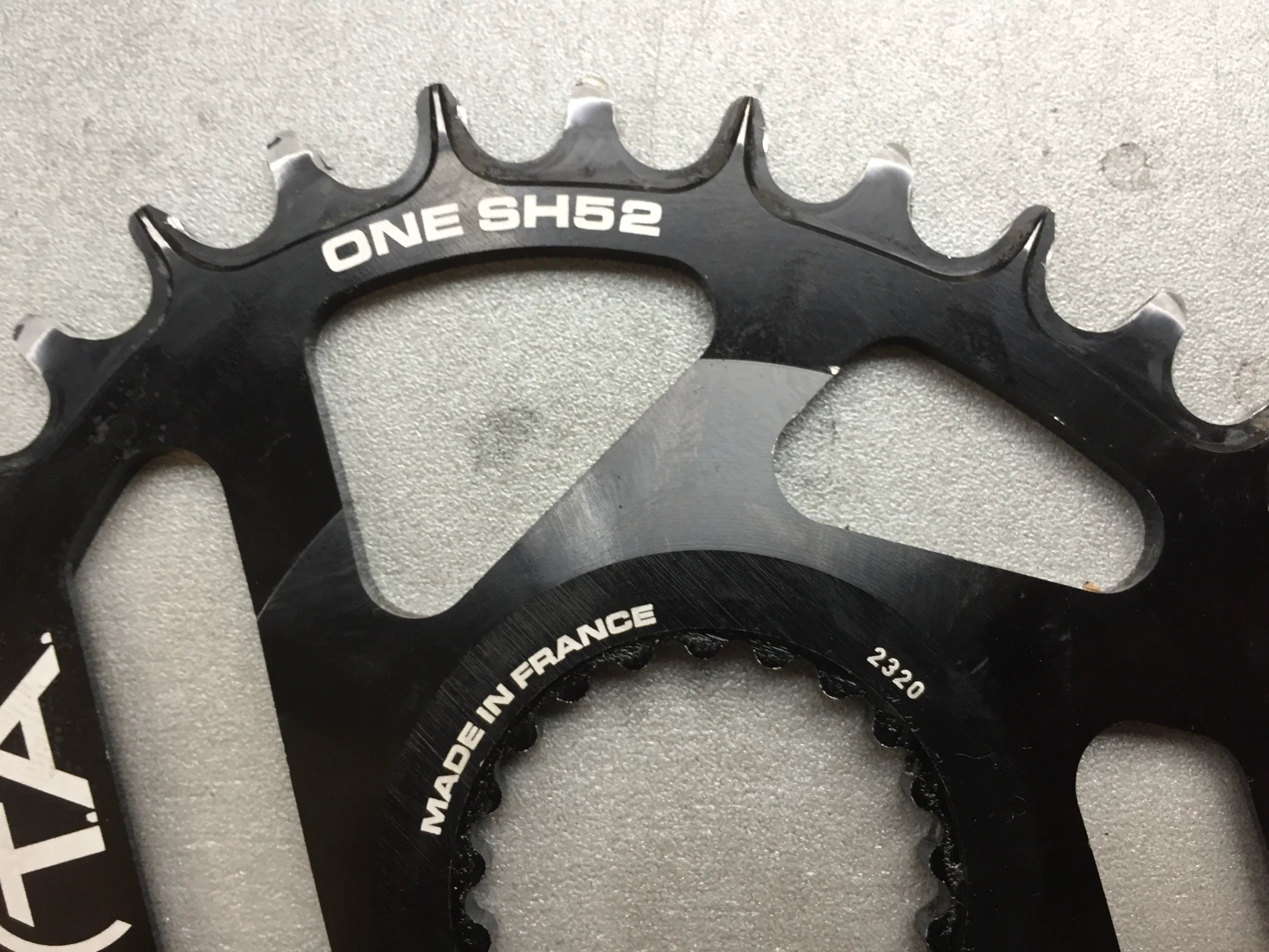 1. Shimano -Specialite Ta 32 dinti