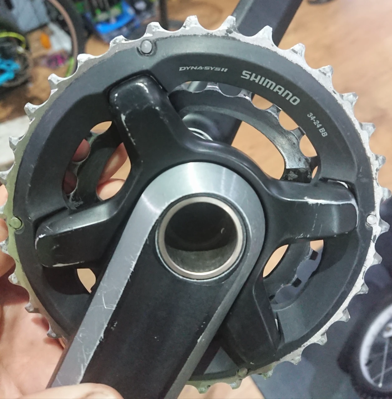 9. Transmisie 2x11 Shimano SLX