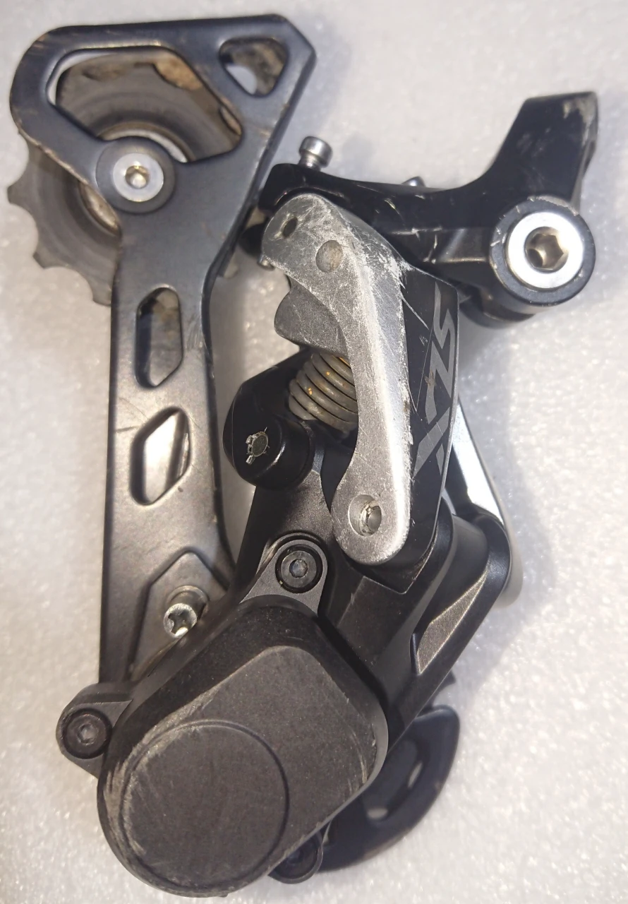 7. Transmisie 2x11 Shimano SLX