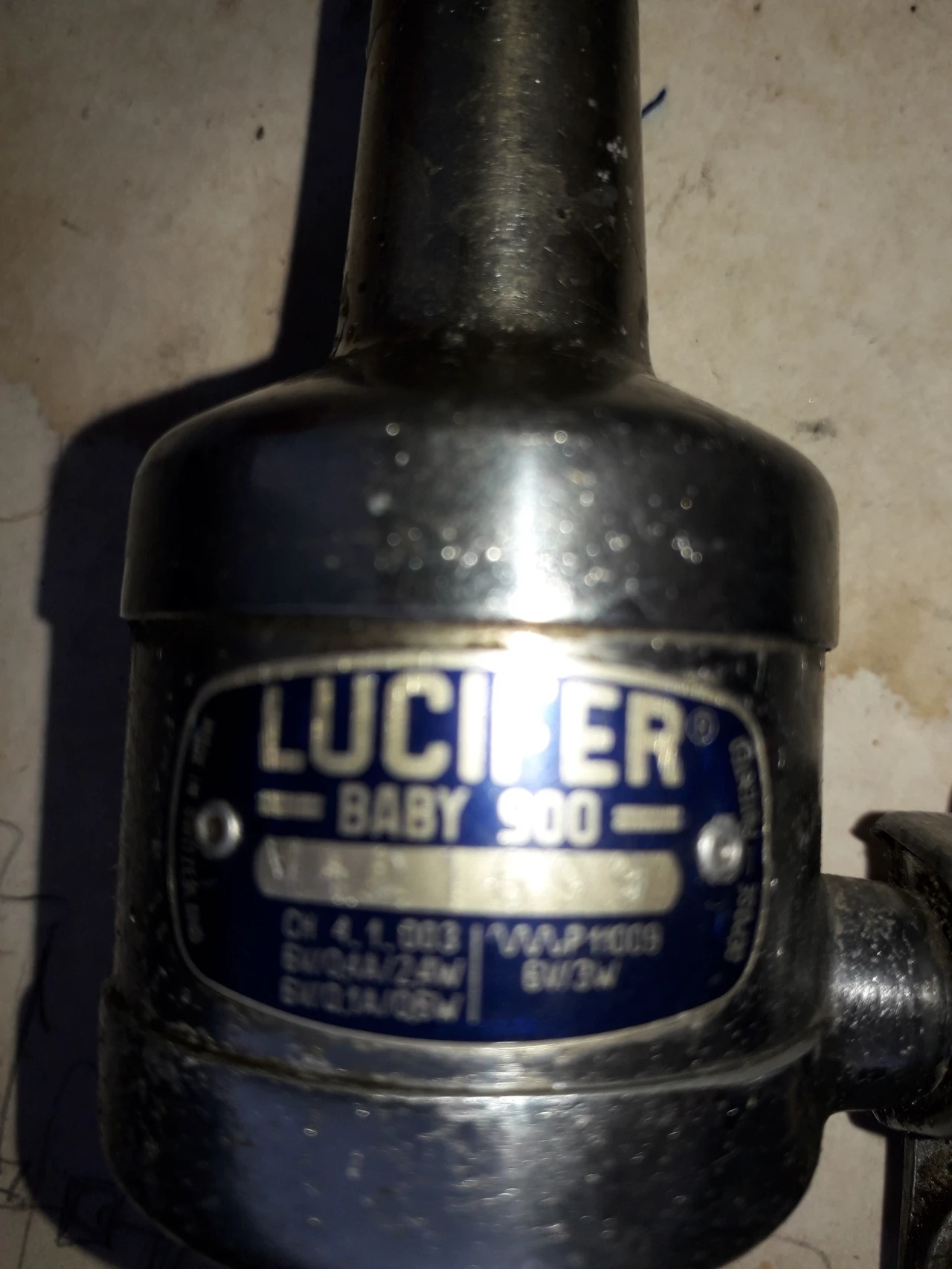 1. Vând dinam bicicletă LUCIFER