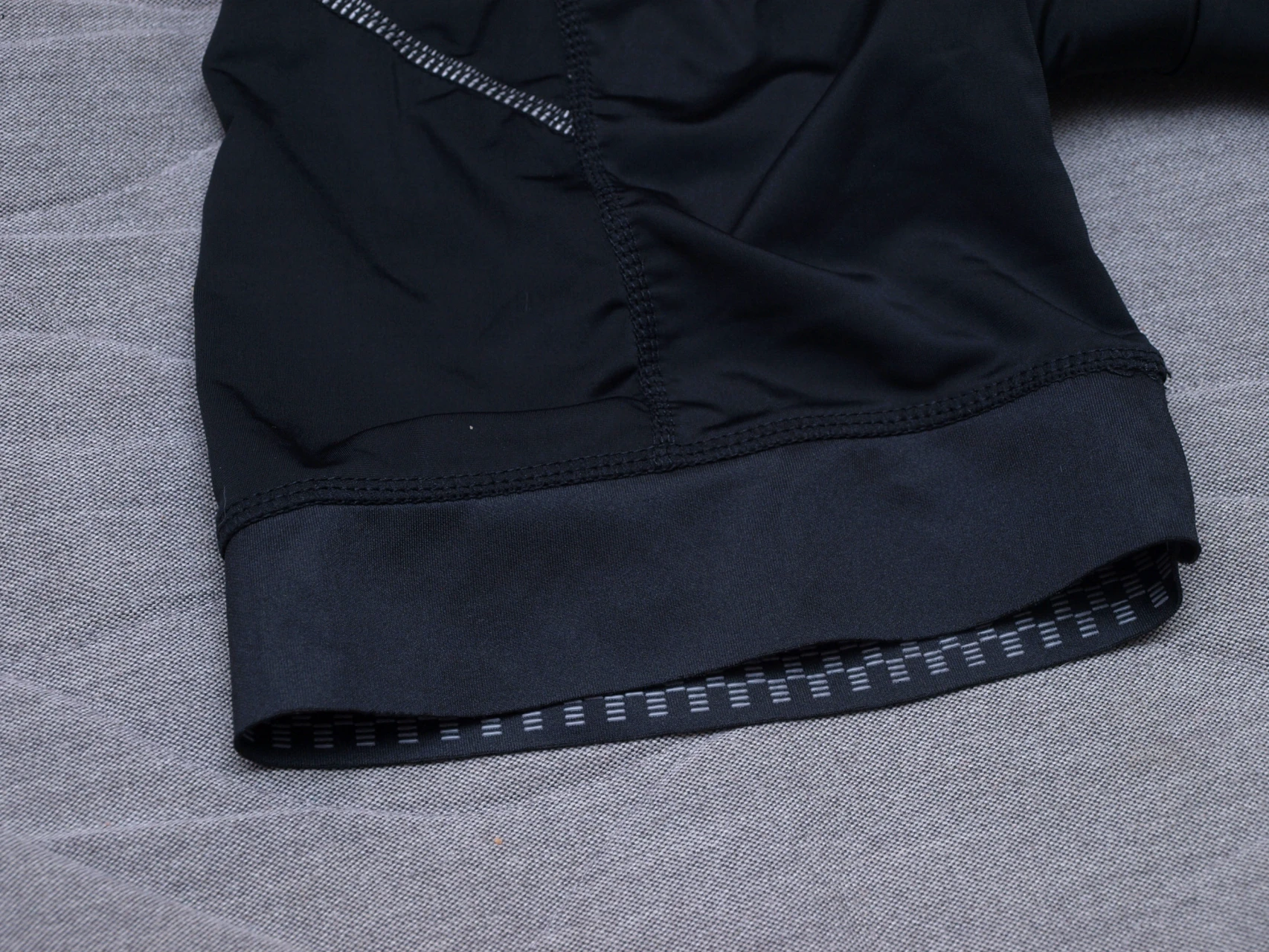 1. Pantaloni scurti Crivit aero M