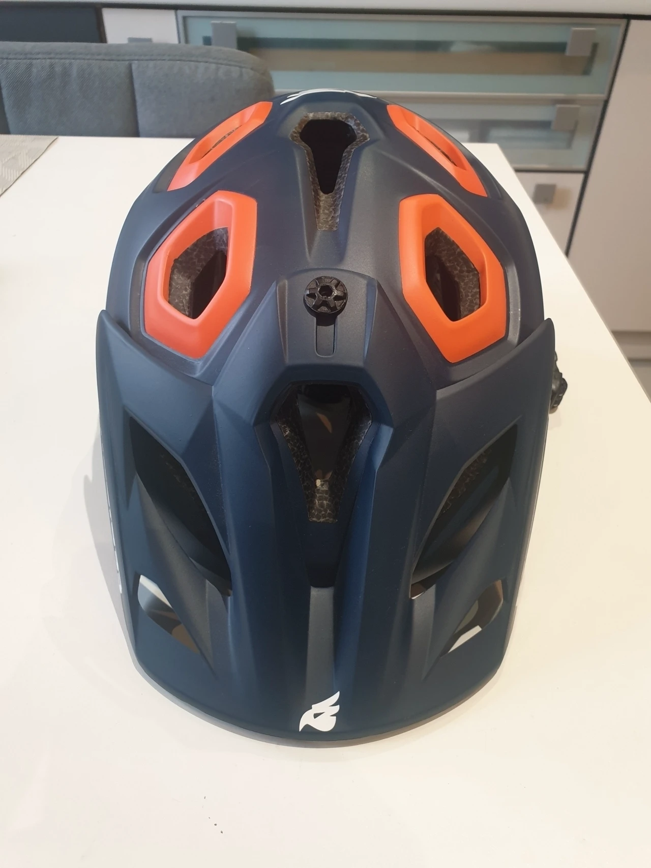 2. Vand casca MTB BLUEGRASS GOLDENEYE(MET)
