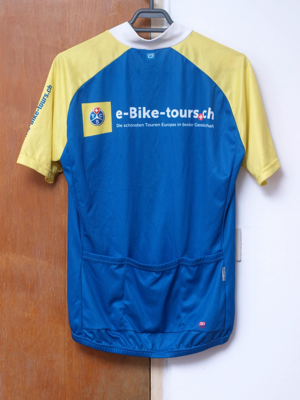1. Tricou Owayo M