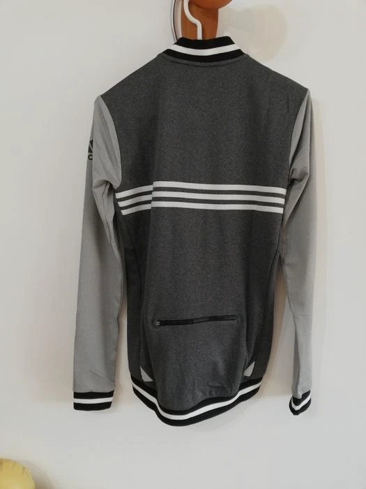 1. Jacheta Ciclism Adidas