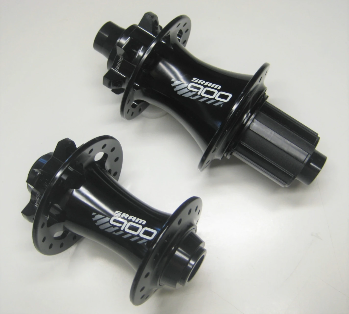 4. Set butuci SRAM S900, nou